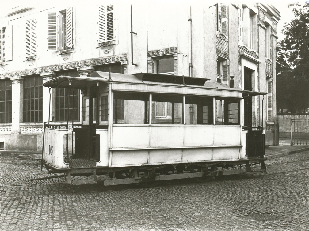 Tramways-Nancy-remorque-2-essieux.jpg