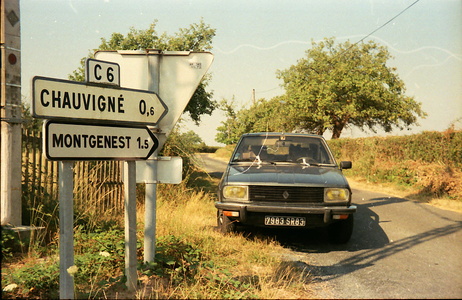 La R20 noire en 1995 au village de Chauvigné