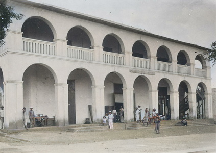 La factorie de Serge Chauvigné sur la place centrale du marché de Bangui en 1935
