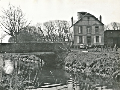 Le canal, le pont, la maison en 1974