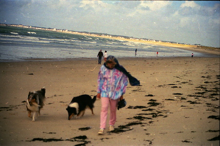 Kat, Cristal et Cyan sur la plage de Pen-Bron à La Turballe en 1988