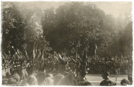 Libération 26 août 1944 - Défilé sur les Champs-Élysées