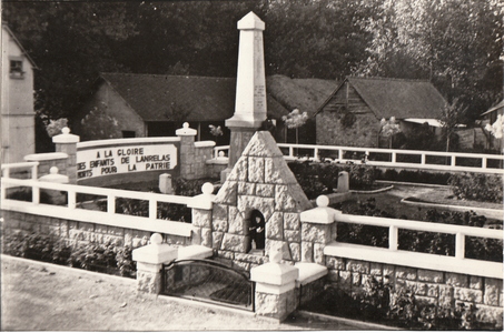 Lanrelas - Monument aux morts