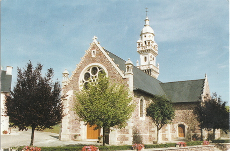 Loscouët - L'église en couleur