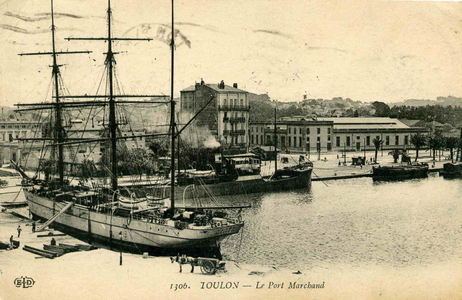 Toulon Le Port Marchand