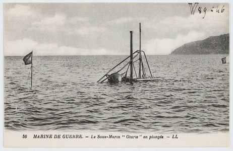 Marine de guerre - Le sous-marin Otarie en plongée