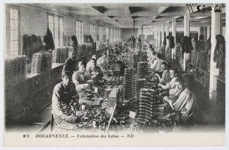 Douarnenez - Fabrication des boîtes