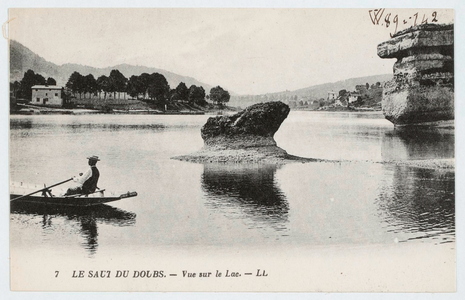 Le saut du Doubs - Vue sur le lac
