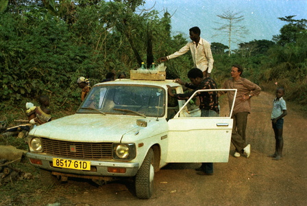 Vers Ndende avec le pick-up Honda 1981