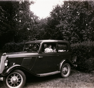 La petite Ford des Biards en 1933 a Coulombiers