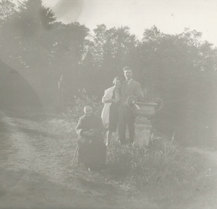 1928 joue les tours chauvigne olga et son mari americain