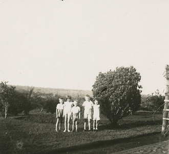 Claude, Boby et les enfants Wimer à Bimbo en 1936