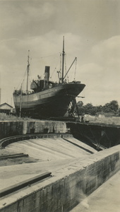 Le Ducouëdic sur le slipway de Kéroman en 1951