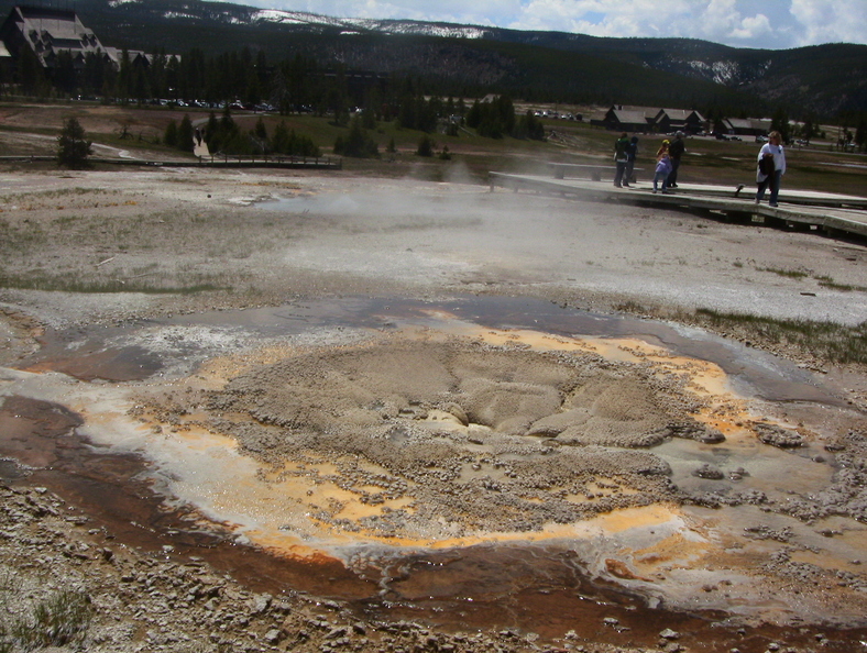 20120529_1408_Yellowstone_Old_Faithfull.JPG