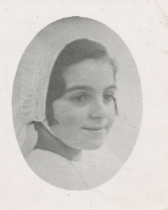 Ginette en communiante  1937