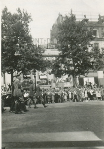 Défilé de la Libération sur les Champs-Élysées : le Général Leclerc