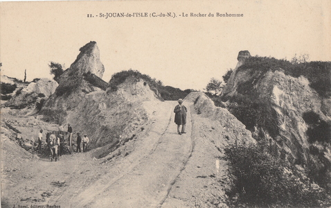 Saint-Jouan-de-l'Isle - Le rocher du Bonhomme