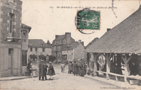Saint-Méen-le-Grand - Coin de halle et mairie