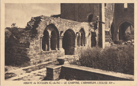 Plénée-Jugon - Abbaye de Boquen - Le chapitre, l'armarium, l'église XIIe siècle