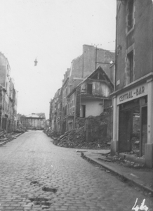 Lorient 1944 bombardement